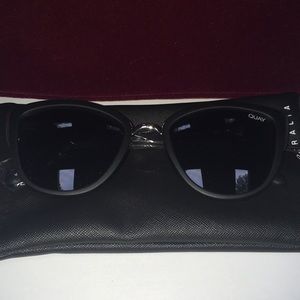 Quay My Girl Sunglasses in Black/smoke